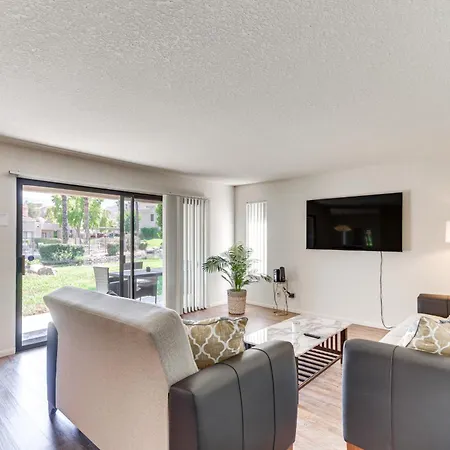 Cathedral City Condo Close To Golf And Hiking!